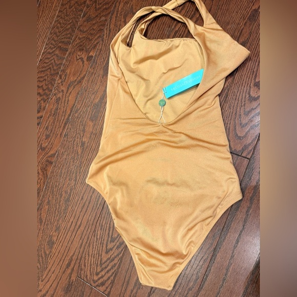Melissa Odabash Jamaica Swimsuit, Gold. One Shoulder Size 4 - Picture 6 of 8